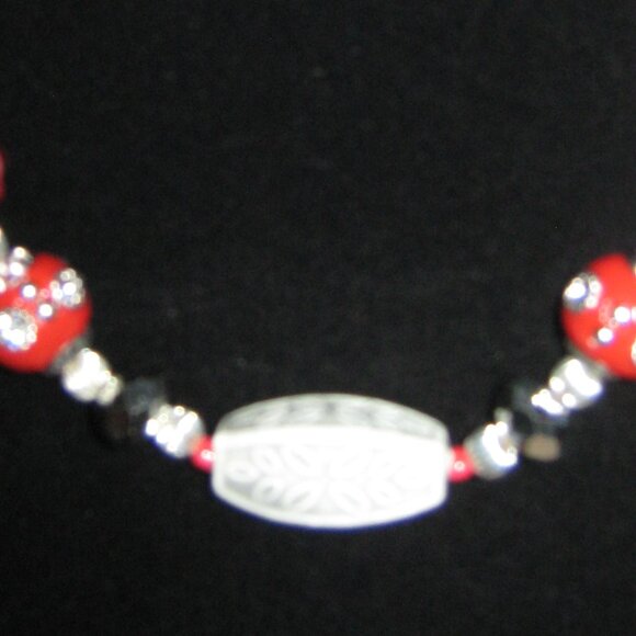 Handcrafted Artisian Red and Gray 19" Necklace - Picture 2 of 6
